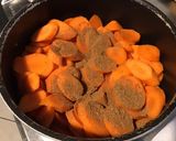 Une image de l'étape 2 de Carottes à l'orange, miel, épices et oignon de roscoff.