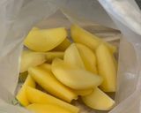 Hình bước làm 1 của món Khoai tây Nướng Parmesan