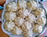 Foto langkah ke 4 dari resep Bakpao ala Liliana Wijaya Plus Tips.