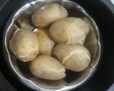 A picture of step 2 of Ragda patties.
