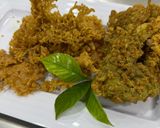 Foto langkah ke 7 dari resep Ayam Goreng Kremes.