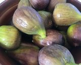 Une image de l'étape 2 de Tarte aux figues fleurs.