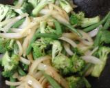 A picture of step 3 of My Green Bean, broccoli and onion fry. 😊.
