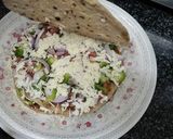 A picture of step 5 of Chapatti pizza.