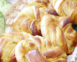 A picture of step 16 of Kabocha Squash Twisted Bread Rolls.