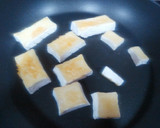 Foto del paso 2 de la receta: Tosta de queso brie, miel y nueces