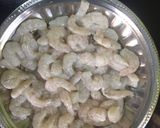 A picture of step 1 of Prawn gravy.