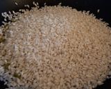 Foto del paso 2 de la receta: Risotto de espárragos y gambas