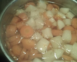A picture of step 4 of Mandys carrot and parsnip mash.
