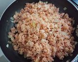 Hình bước làm 2 của món Omurice - cơm chiên bọc trứng kiểu nhật