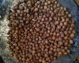 খোসা সহ ছোট আলু ভরতা রেসিপির ধাপ 2 ছবি