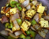 A picture of step 7 of Grilled Paneer Salad for Weight Loss.