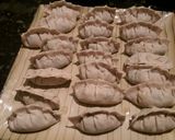 A picture of step 3 of Boiled spinach and tofu dumplings.