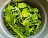 Foto langkah ke 1 dari resep Tumis Kangkung Terasi Cabe Hijau.
