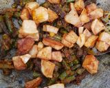 बींस आलू की सब्जी (beans aloo ki sabzi recipe in Hindi) रेसिपी चरण 6 फोटो