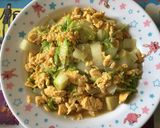 รูปขั้นตอนการทำที่ 10 ของ ผักกาดขาวผัดไข่สูตรประหยัด