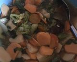 Foto langkah ke 2 dari resep Capcay baso ayam.