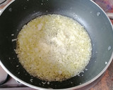 Foto del paso 1 de la receta: Guiso de merluza con aguacate