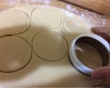 Foto del paso 4 de la receta: Galletas 🍪 con chips de chocolate 🍫