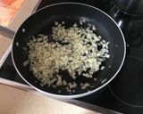 Foto del paso 3 de la receta: Arroz cremoso de jamón ibérico y setas