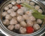 Foto del passaggio 2 della ricetta Polpettine in brodo con pasta sminuzzata