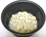 A picture of step 2 of Simple But Delicious Chestnut Rice.