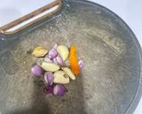 Foto langkah ke 1 dari resep Tumis Ampela Pedas Manis.