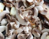 A picture of step 1 of Creamy Mushroom Palak Paneer.