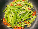 香芹炒牛肉