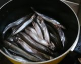 Hình bước làm 1 của món Cá trứng kho củ nén
