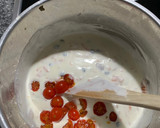 Foto del paso 4 de la receta: Macarrones con salmón, alcaparras y cherry
