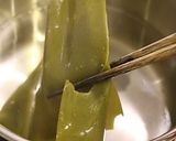A picture of step 2 of Easy and Flavorful Japanese Soup Stock (Dashi).
