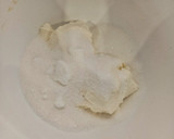 Foto del paso 2 de la receta: Bizcocho con queso crema 🍰