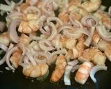 Une image de l'étape 1 de Pâtes et Poireau Crevettes.