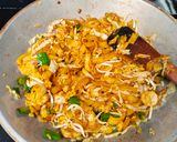 Foto langkah ke 3 dari resep Kwetiaw goreng baso.
