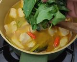 Foto langkah ke 5 dari resep Sup Kuning Ikan Dory Fillet.