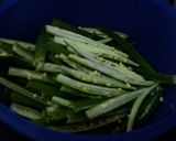 A picture of step 1 of Ladies' finger fry.