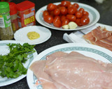 Foto del paso 1 de la receta: Rollitos de pollo con jamón serrano a la mostaza