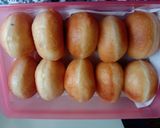 Foto langkah ke 5 dari resep Donat Topping Susu Gula Pasir.