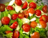 Hình bước làm 3 của món Salad Cá Hồi Sốt Trứng, Tôm Khô