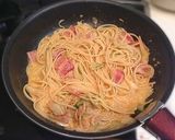 A picture of step 11 of Addictive Kimchi and Bacon Cream Pasta.
