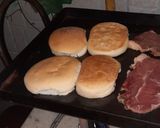 Foto del paso 3 de la receta: Sándwich de bife de chorizo a la chapa