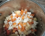 ஒன் பாட் வெஜ் ஒயிட் குருமா(white veg kurma recipe in tamil ரெசிபி ஸ்டேப் 3 புகைப்படம்