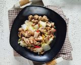 Foto langkah ke 3 dari resep Tumis Sawi jamur.