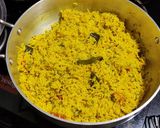 सोलेभात अर्थात तुरीचे दाणे घालून केलेला भात..(Toori Danyacha Bhat Recipe In Marathi) रेसिपी स्टेप 7 फोटो 
