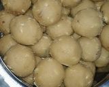 A picture of step 5 of Dry fruit aata ladoo.