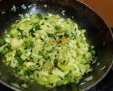 "मटार बटाटा कोबी"(Matar Batata Kobi Recipe In Marathi) रेसिपी स्टेप 2 फोटो 
