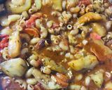 Foto del paso 2 de la receta: GUISO CON VERDURAS 🍆🥒🍅🧅🧄🥕Y FIDEOS CODITOS (COCINADO EN ONE POT)