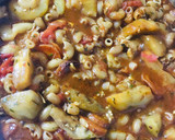 Foto del paso 2 de la receta: GUISO CON VERDURAS 🍆🥒🍅🧅🧄🥕Y FIDEOS CODITOS (COCINADO EN ONE POT)