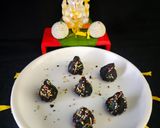 A picture of step 5 of Oreo Biscuit Chocolate Modak.
